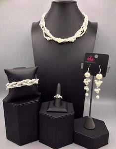 Royal Reminiscence- White (Set)