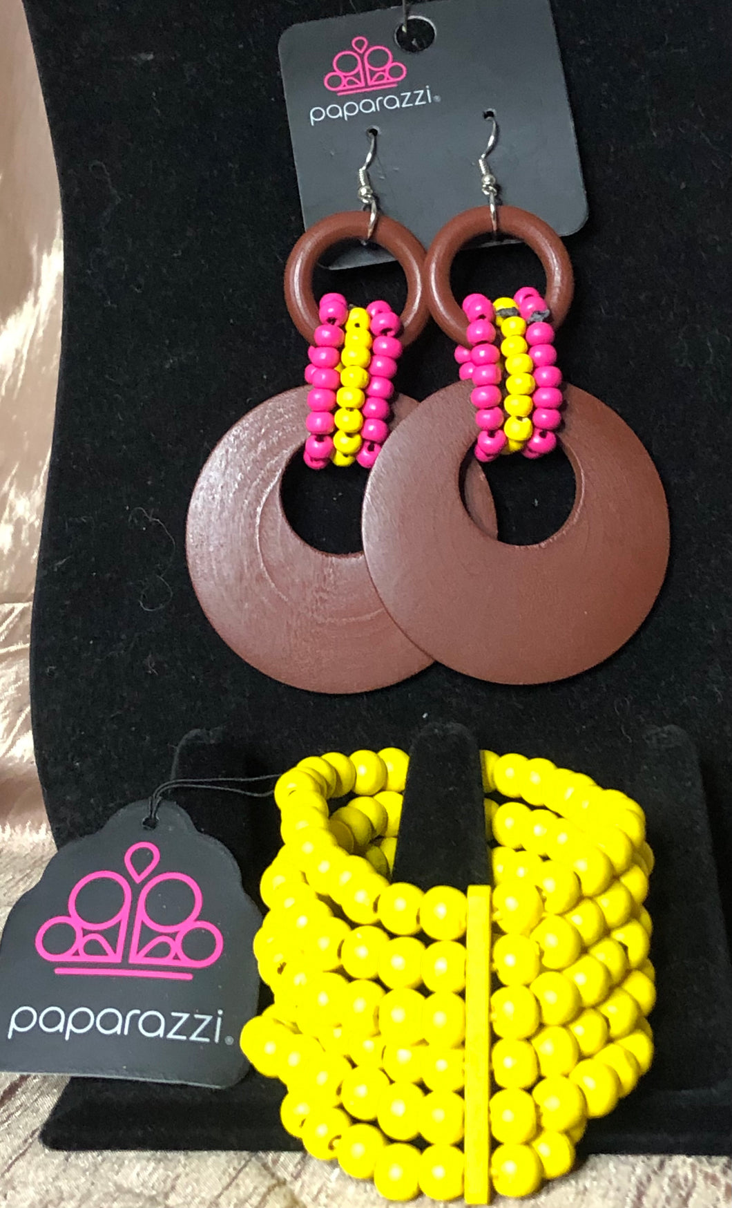 Beach Day Drama Earrings- Multi/ Diving Maldives - Yellow Bracelet (Sets)