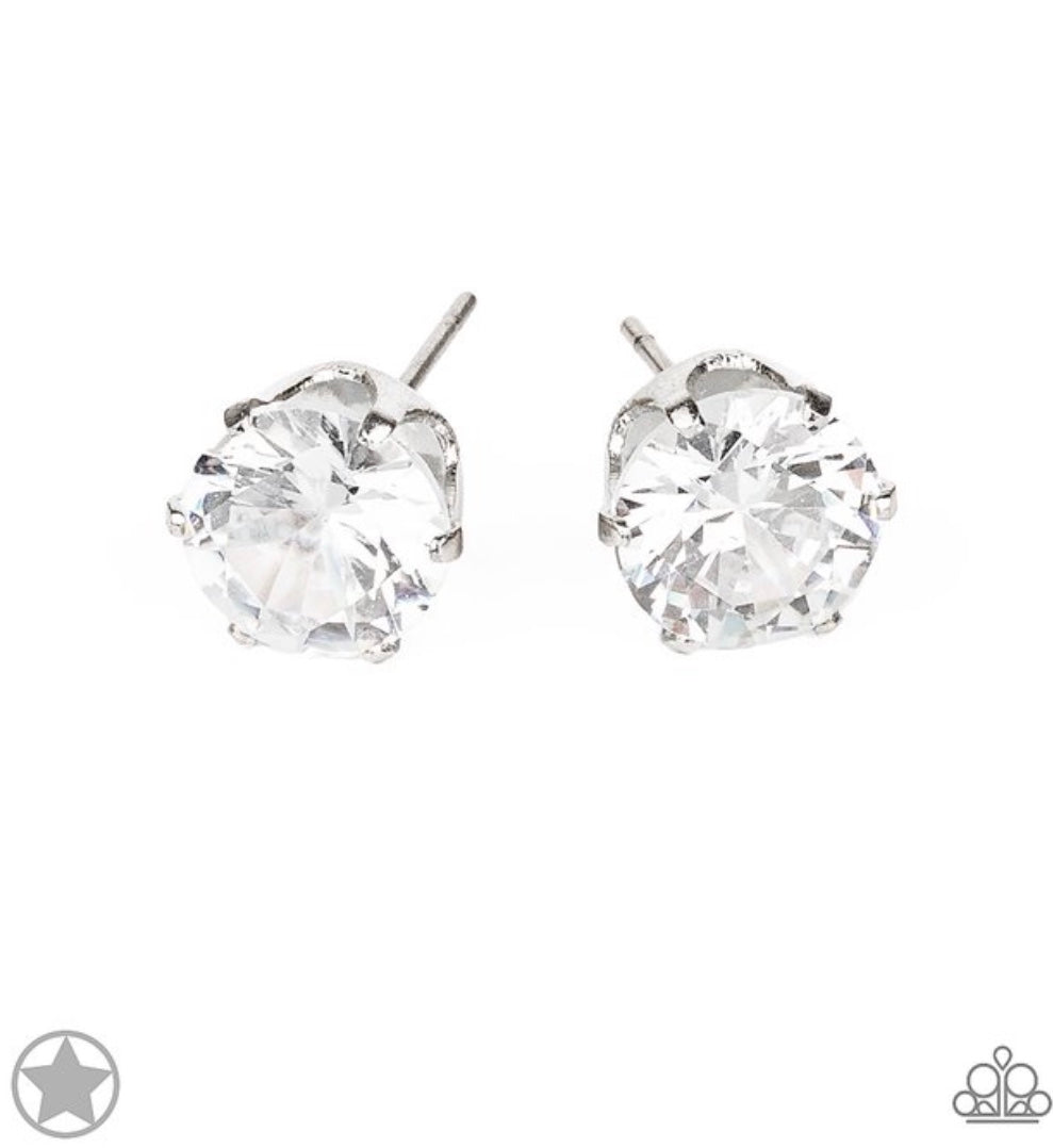 Just In TIMELESS- White